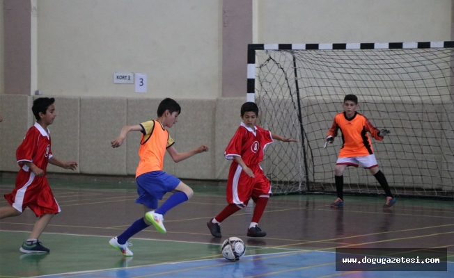 Futsal il birinciliği müsabakaları başladı