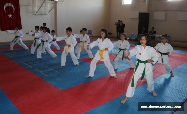 Gençlik haftası karate turnuvası yapıldı