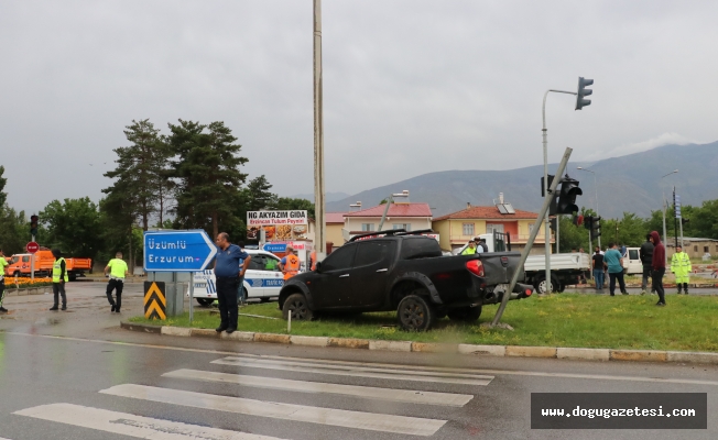 Erzincan'da Trafik kazası: 4 yaralı