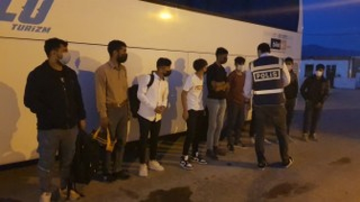 Erzincan'da 9 sığınmacı yakalandı