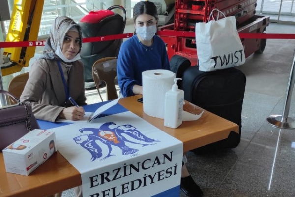 Erzincan Belediyesi öğrencileri karşılıyor
