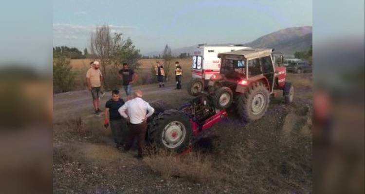 Sulama kanalına devrilen traktörün sürücüsü öldü