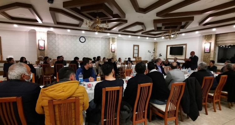 Erzincan'da eczacılar yemekli toplantıda bir araya geldi