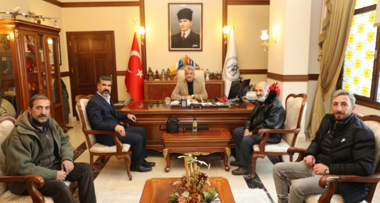 Erzincan Valisi Mehmet Makas, misafirlerini kabul etti