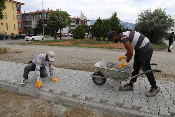 Erzincan Belediyesi yeni parklar kazandırmaya devam ediyor