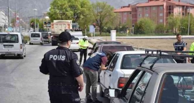 Erzincan polisi suç ve suçluya geçit vermiyor