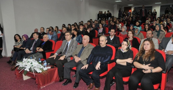 Türkçe Bakış Kulübü, konferans düzenledi