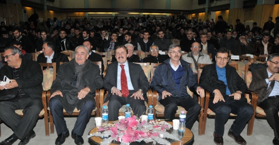 “Türkiye’de Gençlik” Konferansı düzenlendi
